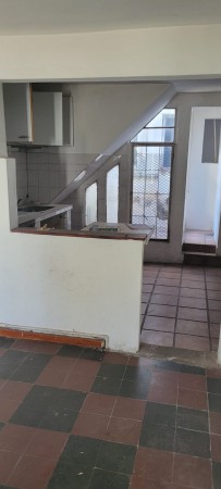 CASA CON DEPARTAMENTO INDEPENDIENTE