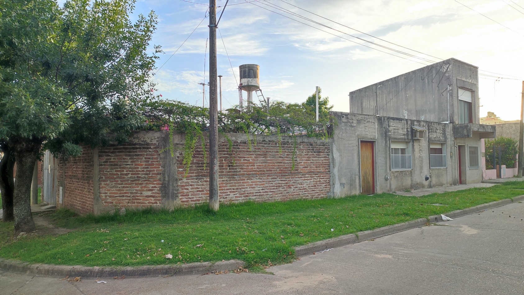CASA FAMILIAR